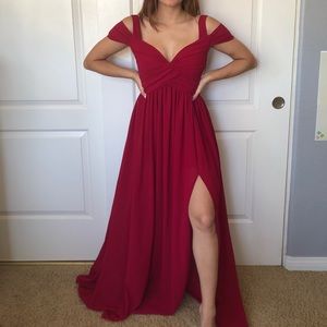 GORGEOUS red maxi / prom dress w/ leg slit